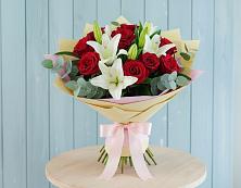 Букет цветов из:  Лилии и Розы в Полотняный Завод