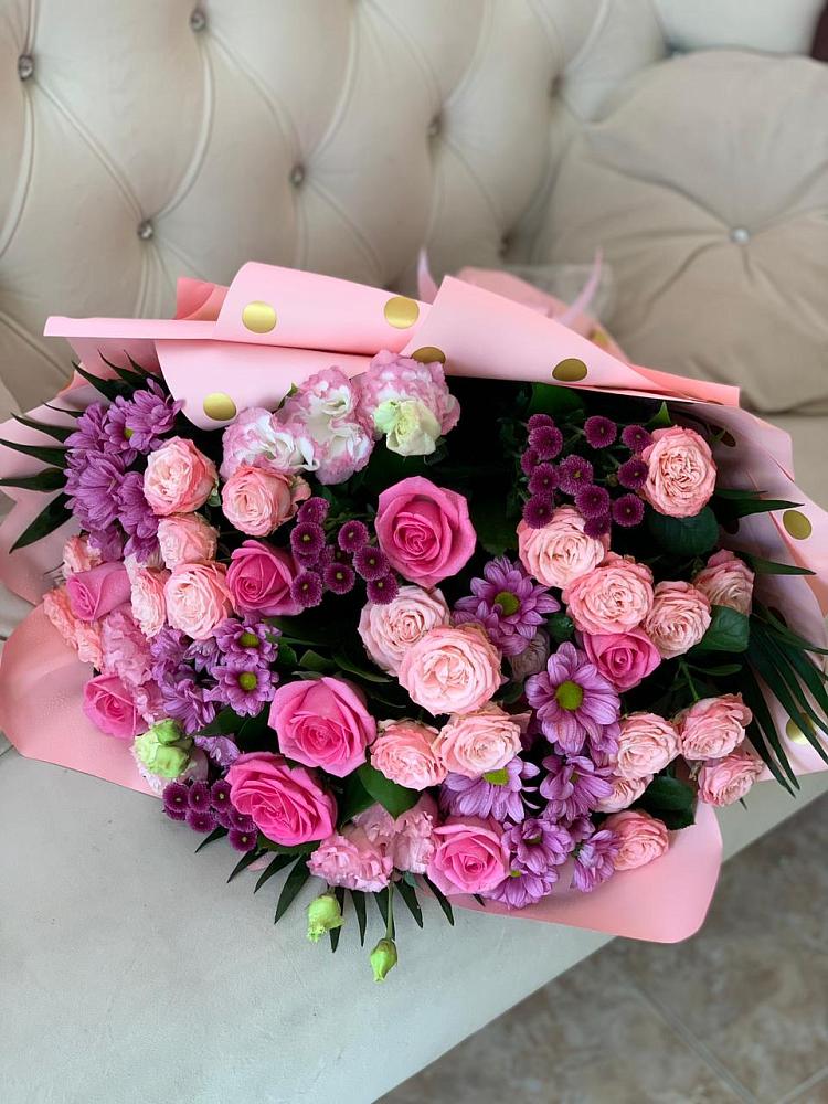 Букет цветов из: Хризантемы, Розы и Лизиантусы в Полотняный Завод