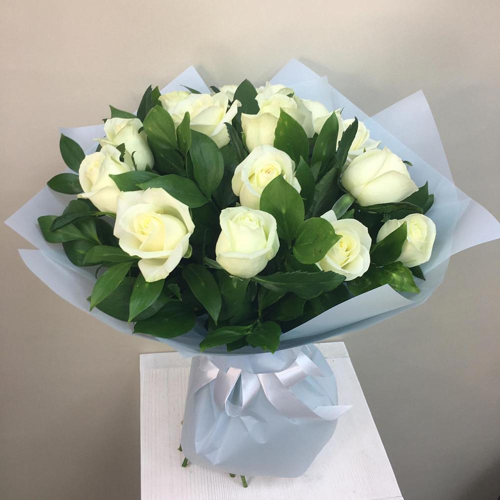 Букет 15 Белых роз Проуд в Полотняный Завод