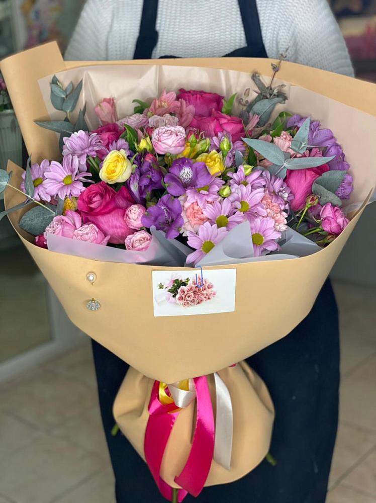 Букет цветов из: Хризантемы, Гвоздики и Альстромерии в Полотняный Завод