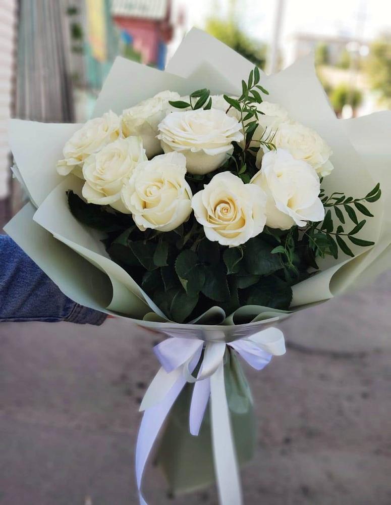 Букет Белые розы Проуд в Полотняный Завод