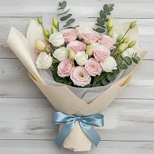 Букет цветов из:  Лизиантусы в Полотняный Завод