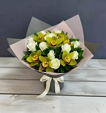 Букет цветов из:  Орхидеи и Розы в Полотняный Завод