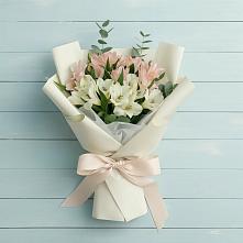 Букет цветов из:  Альстромерии в Полотняный Завод