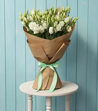 Букет цветов из:  Лизиантусы в Полотняный Завод