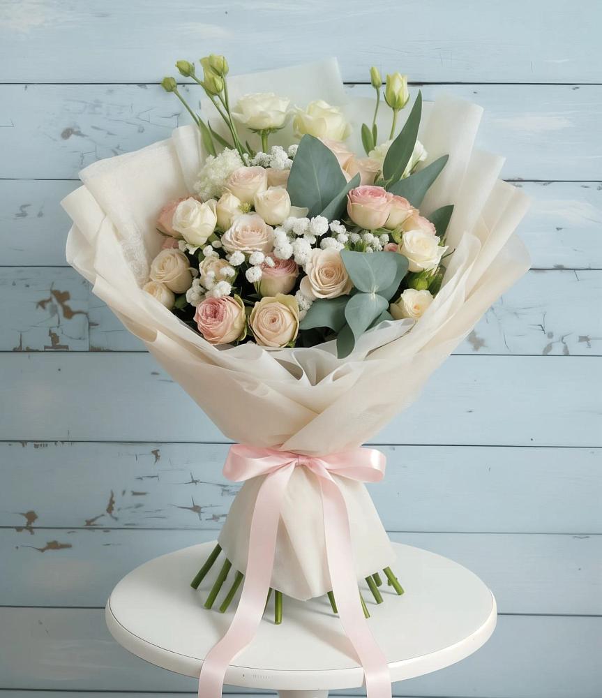 Букет цветов из: Розы и Лизиантусы в Полотняный Завод