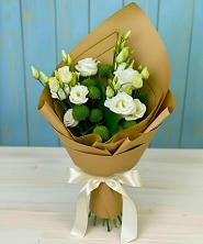 Букет цветов из:  Хризантемы и Лизиантусы в Полотняный Завод