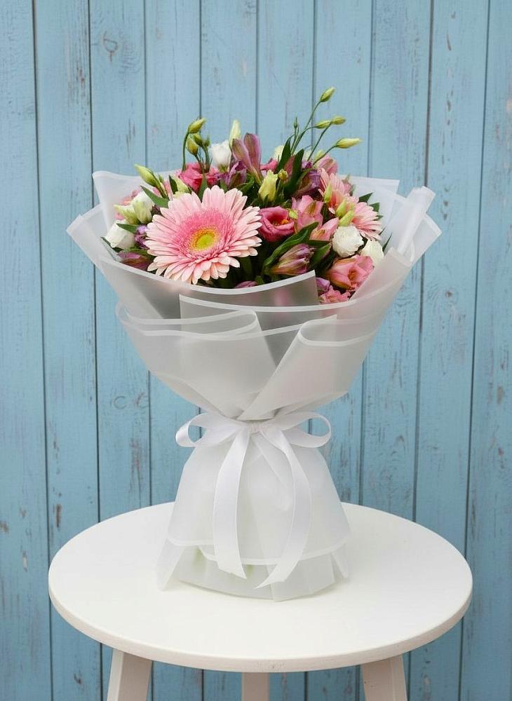 Букет цветов из: Герберы, Альстромерии и Лизиантусы в Полотняный Завод