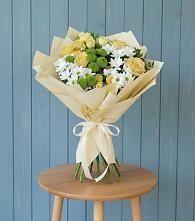 Букет цветов из:  Хризантемы и Розы в Полотняный Завод