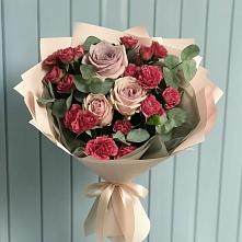Букет цветов из:  Гвоздики и Розы в Полотняный Завод