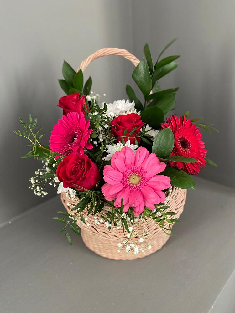 Цветочная композиция из Розы, Хризантемы и Герберы в корзине в Полотняный Завод