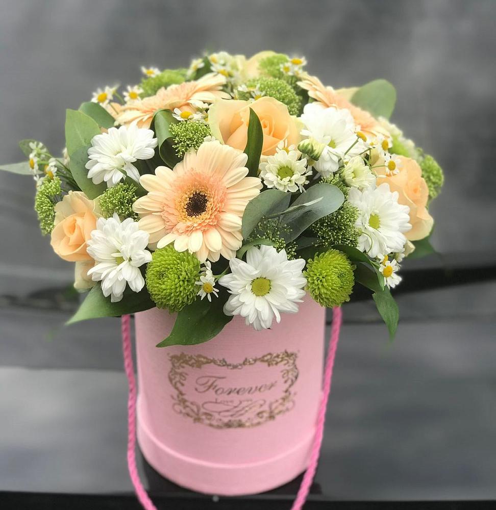 Цветочная композиция из Розы, Герберы и Хризантемы в шляпной коробке в Полотняный Завод